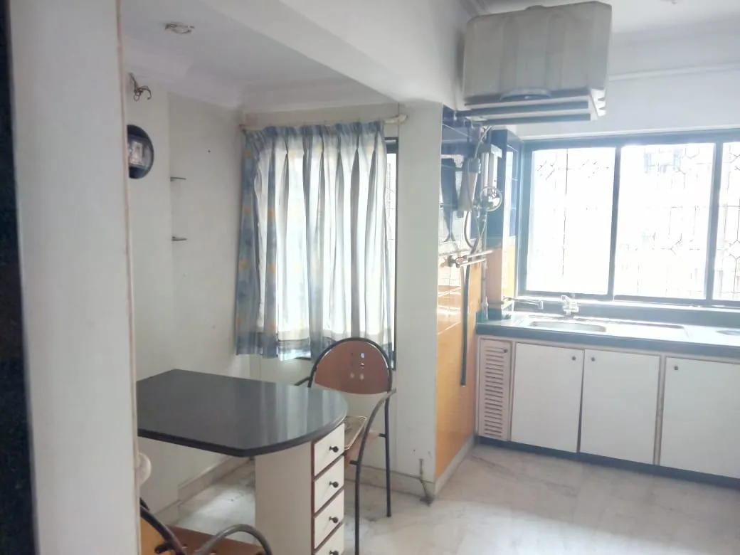 4 BHK Flats for Sale in Pearl Apartment, Andheri West