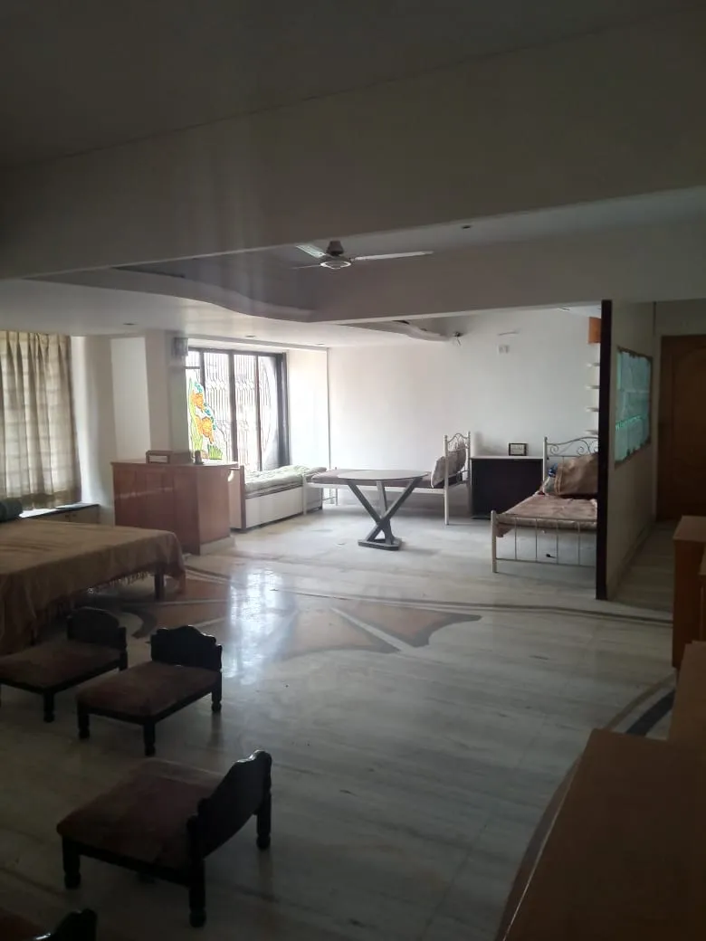 4 BHK Flats for Sale in Pearl Apartment, Andheri West
