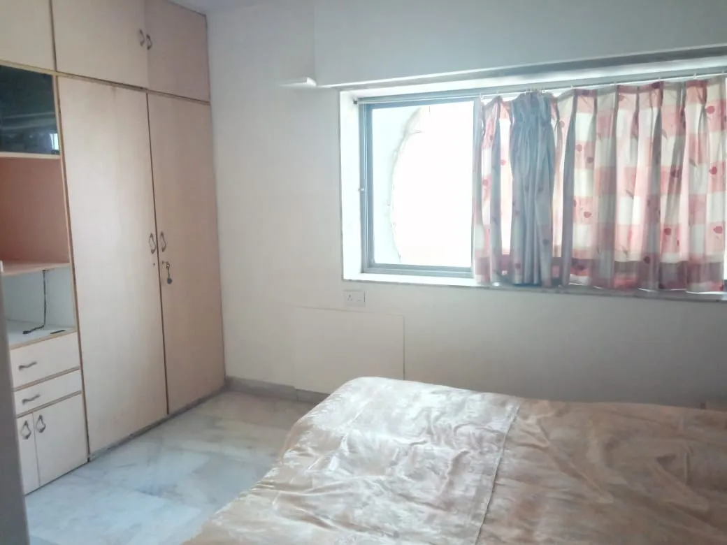 4 BHK Flats for Sale in Pearl Apartment, Andheri West