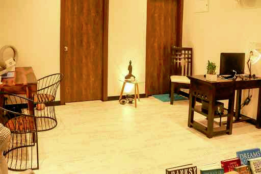 10 - Silver Crest, Juhu