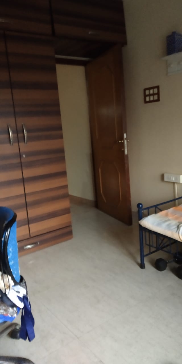 Bedroom 25 - Siddhivinayak, Bandra West