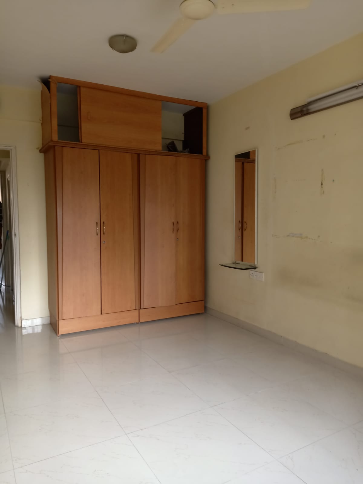 3 BHK Valencia, Andheri West — for Rent — photo 10