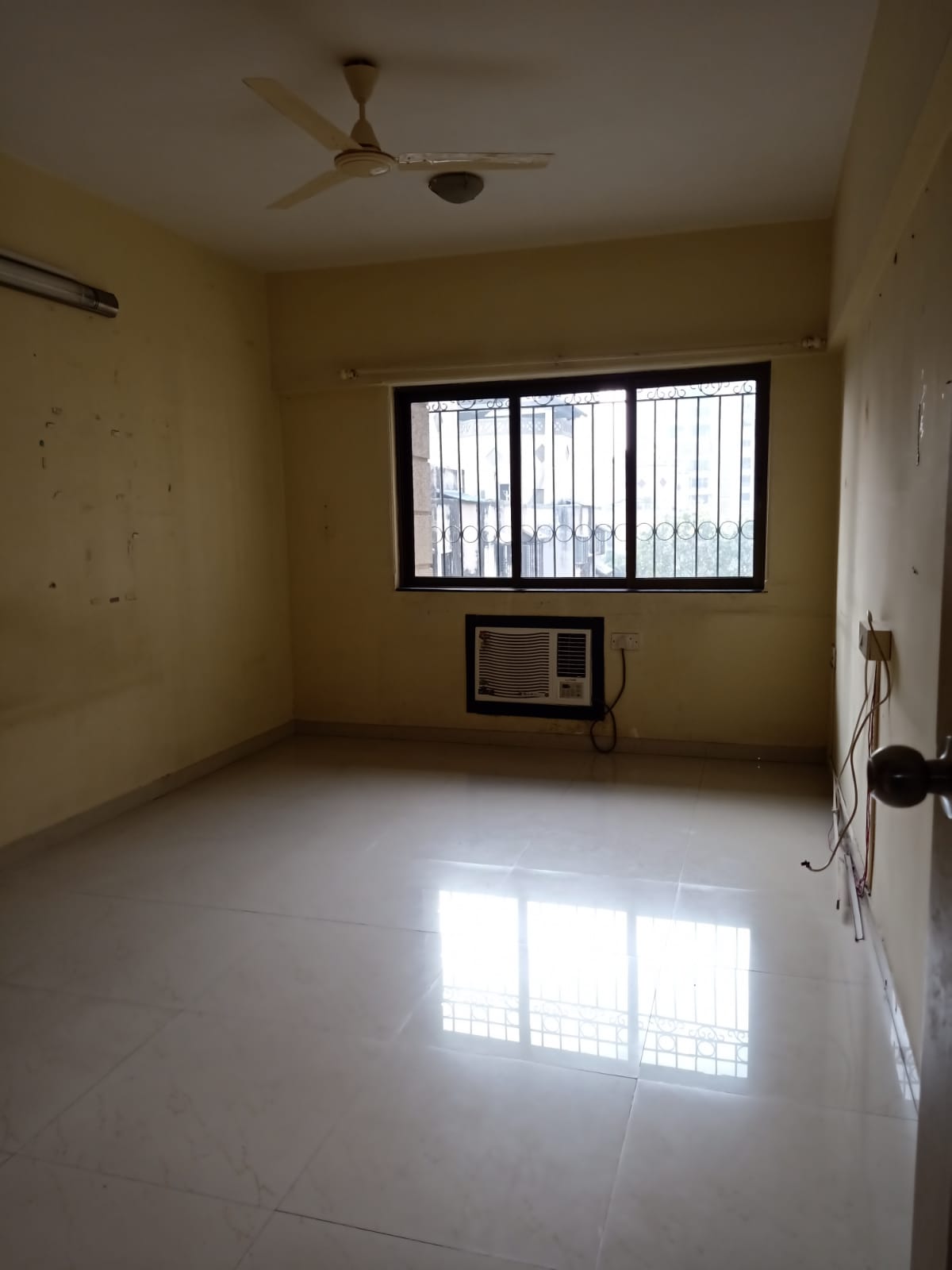 3 BHK Valencia, Andheri West — for Rent — photo 12