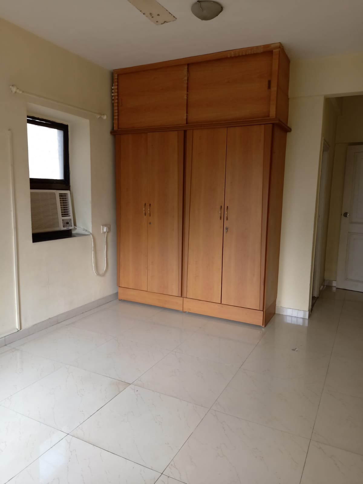 3 - Valencia, Andheri West