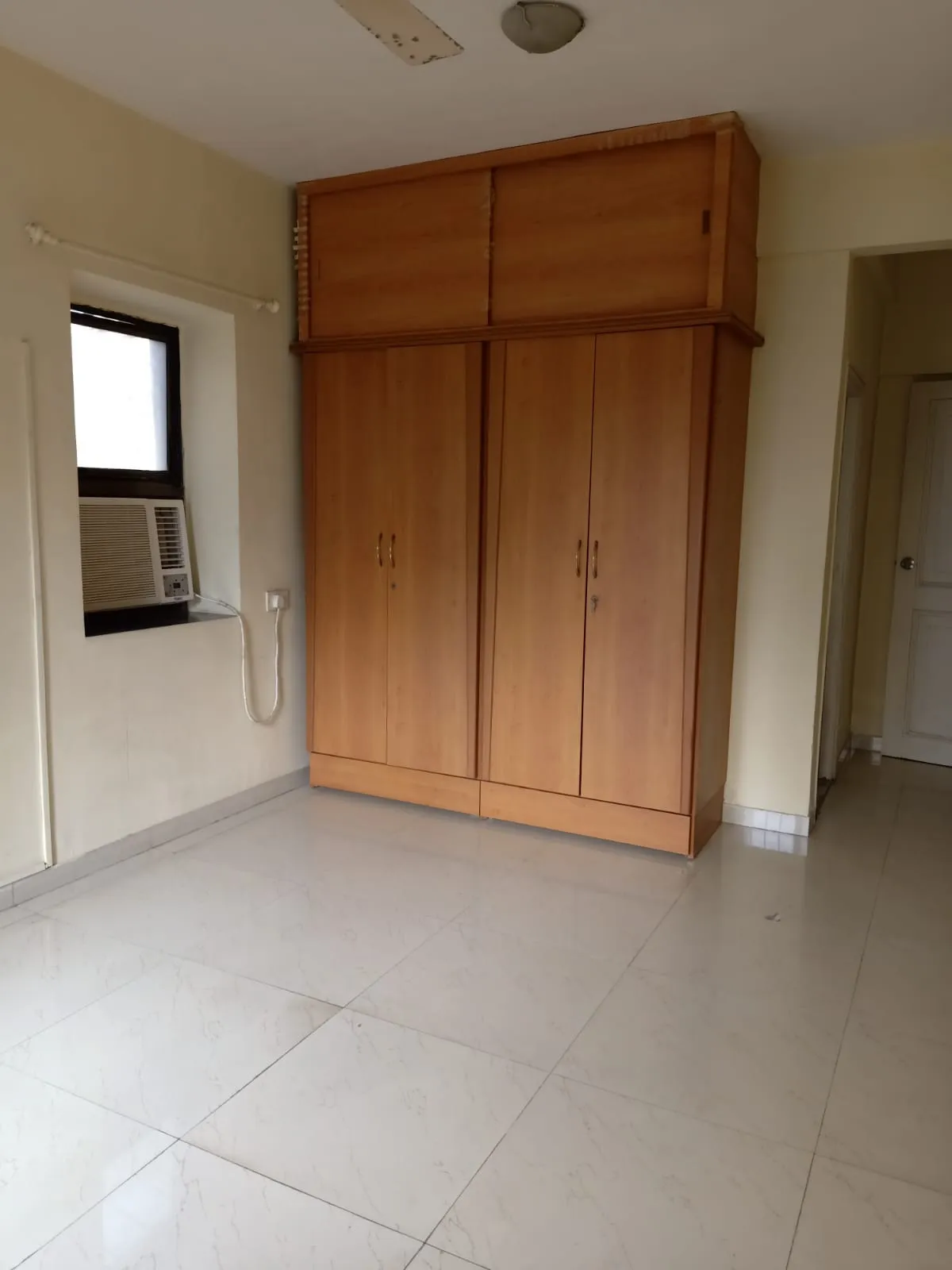 3 BHK Flats for Sale in Valencia, Andheri West