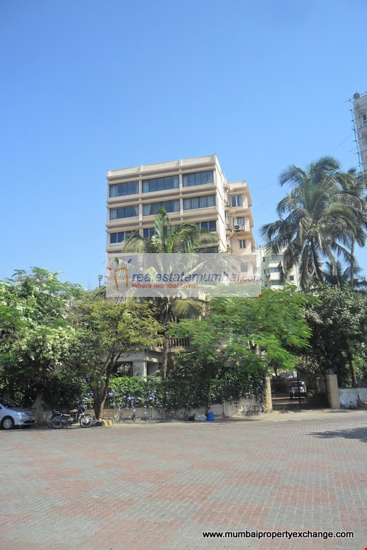 Gold Mist, Bandra West