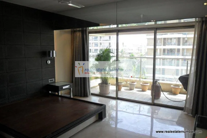 4 BHK Flats for Sale in H and M Tower, Bandra West