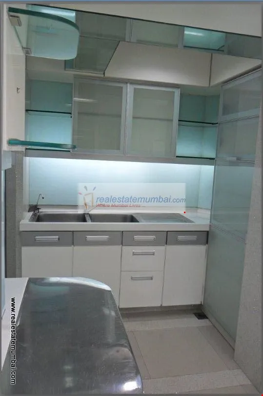 4 BHK Flats for Sale in H and M Tower, Bandra West