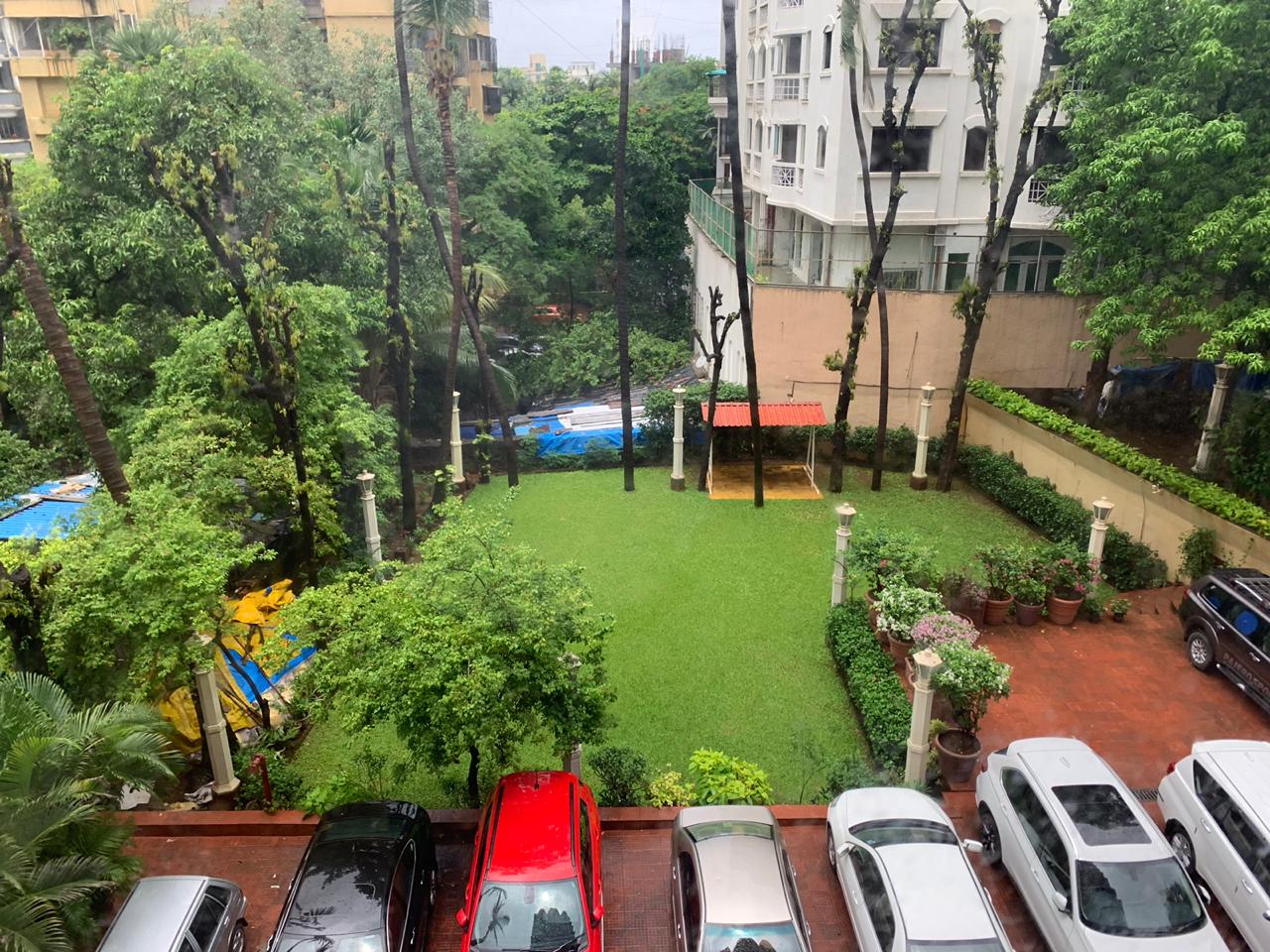 Garden - Solitaire, Bandra West