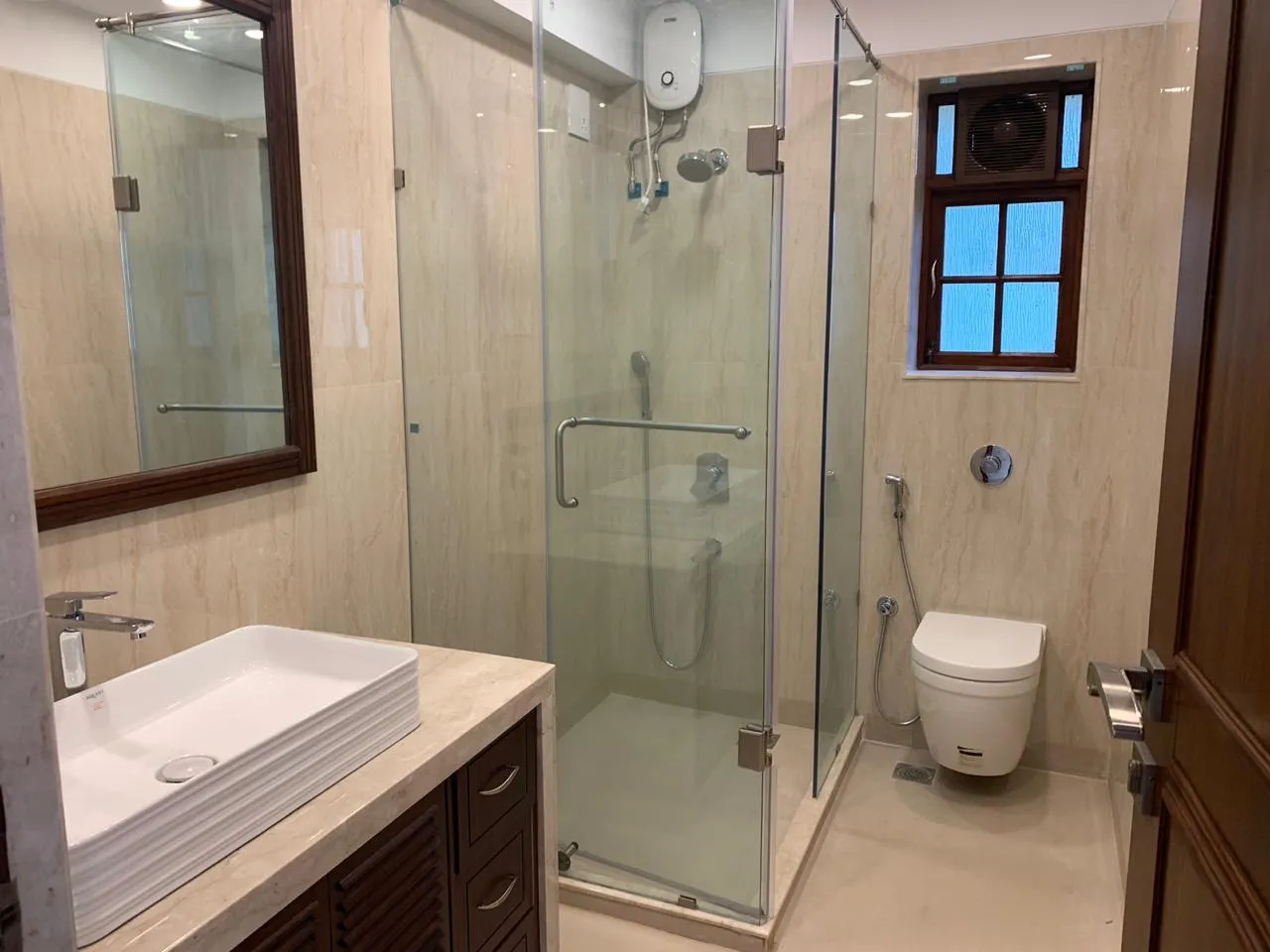 3½ BHK Flats on Rent in Solitaire, Bandra West