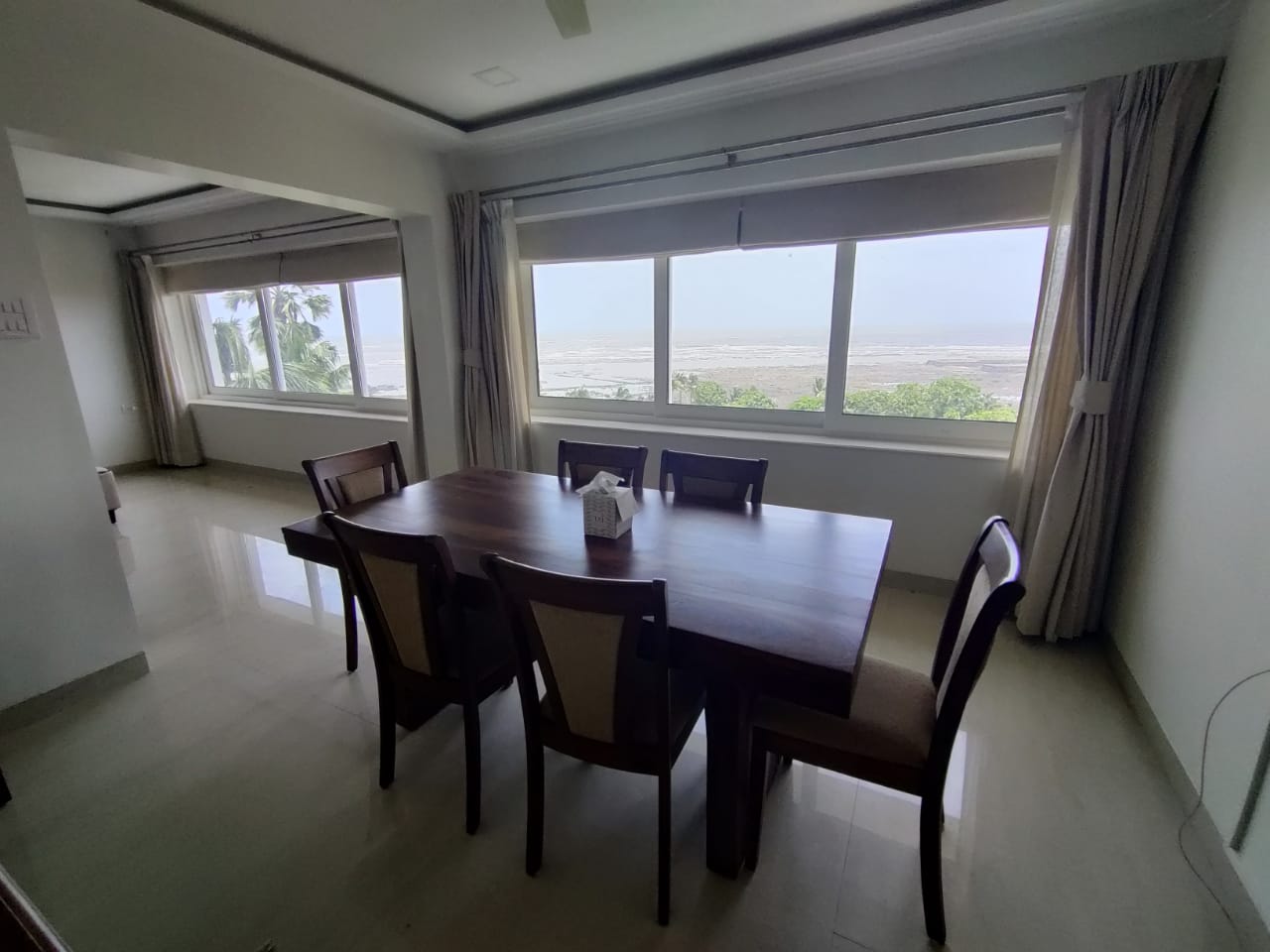 530140Ee 0Ff9 4B9F B21F 016Ed768121B - Gold Mist, Bandra West