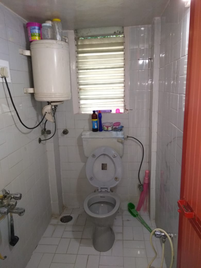 Bathroom 21 - Pooja Apartments, Khar West
