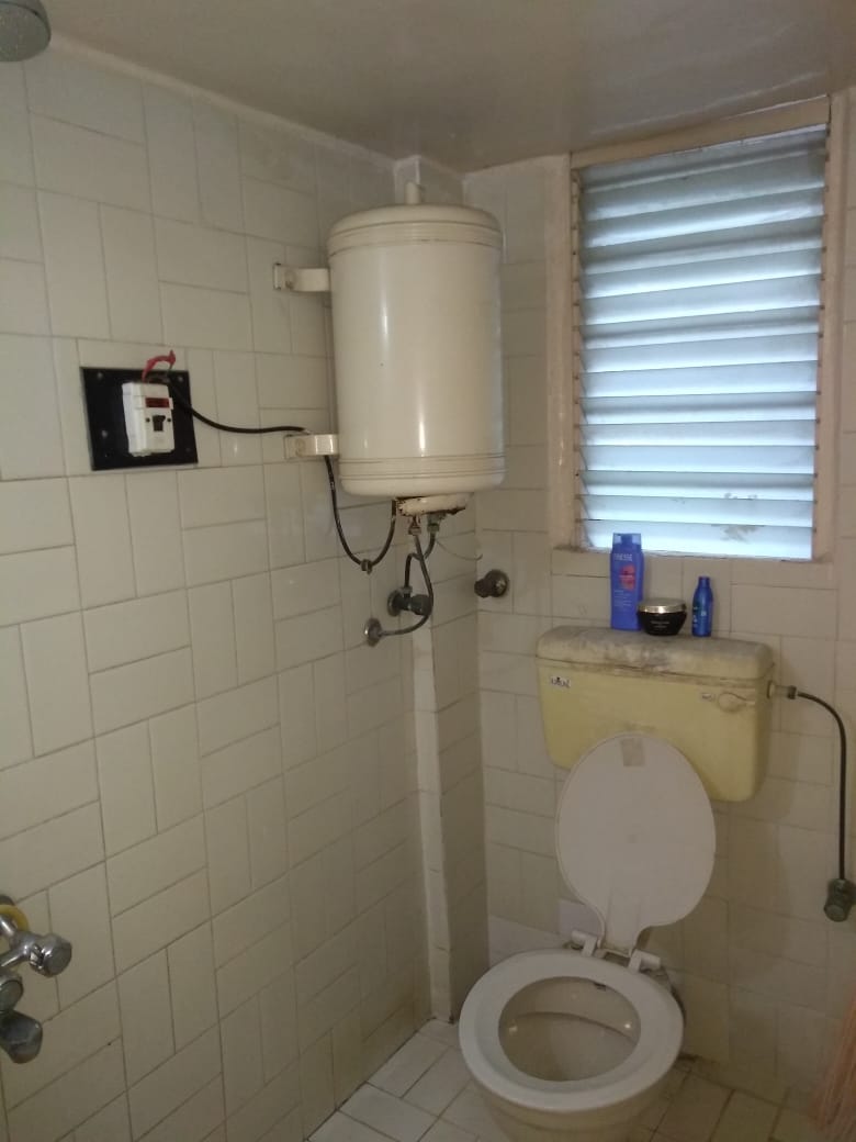 Bathroom 23 - Pooja Apartments, Khar West