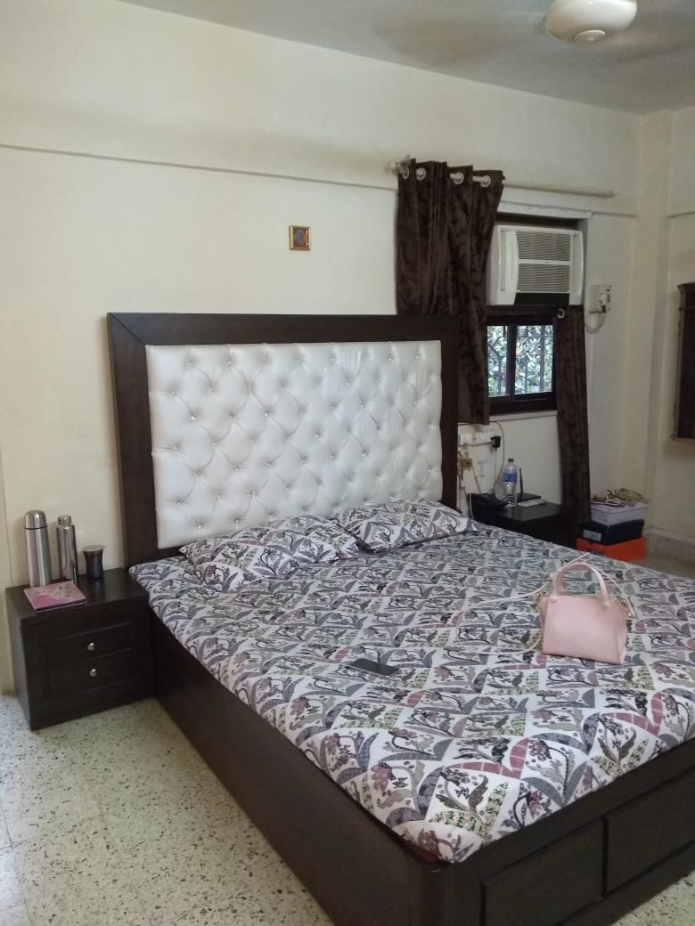 Bathroom 24 - Pooja Apartments, Khar West