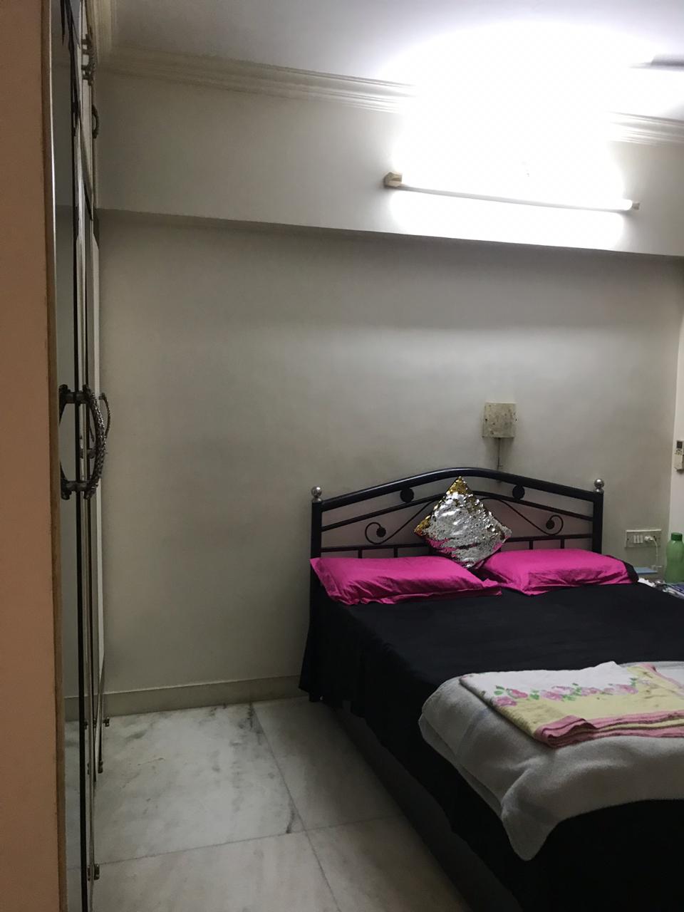 Bedroom 21 - Vintage Pearl, Bandra West