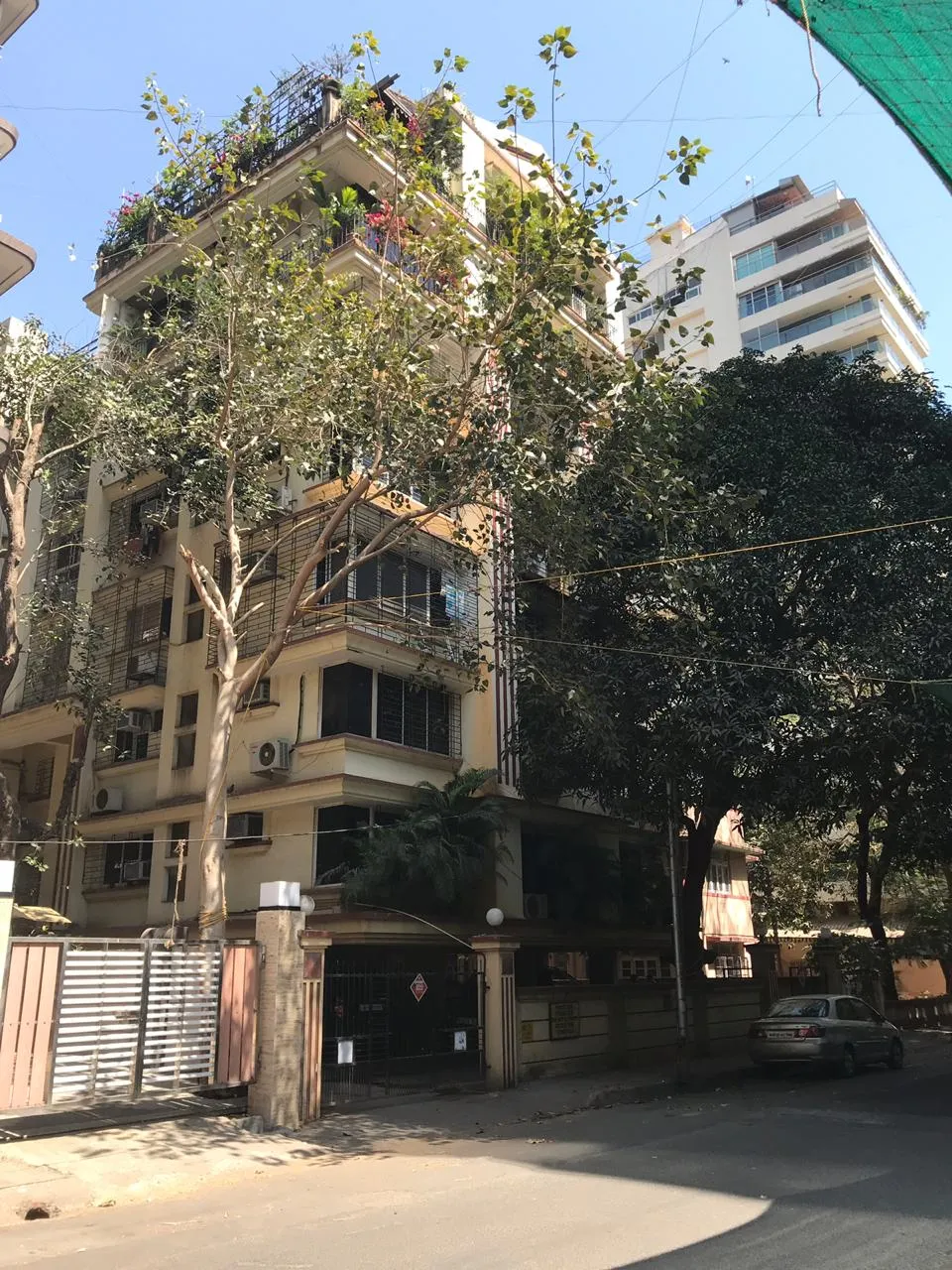 3 Flats for Sale in Vintage Pearl, Bandra West
