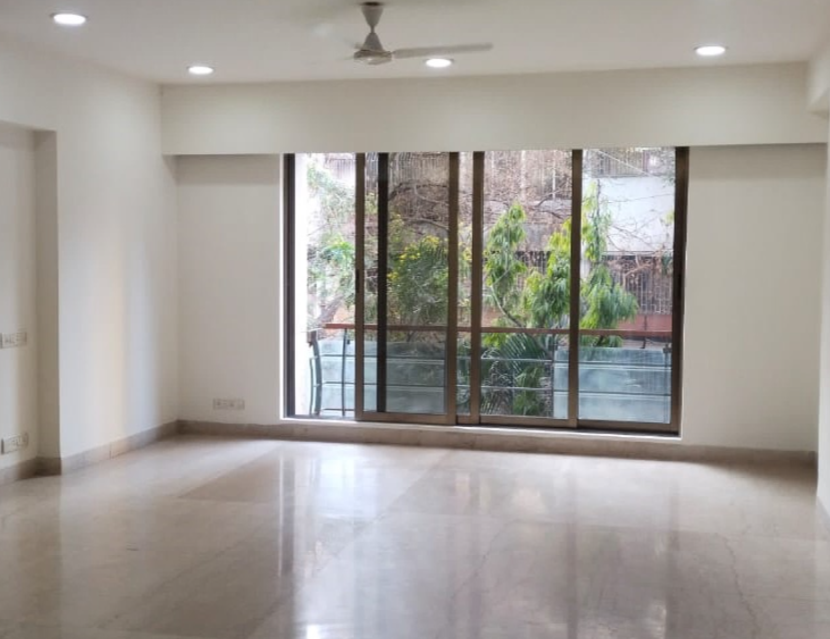 21 - Warden, Bandra West