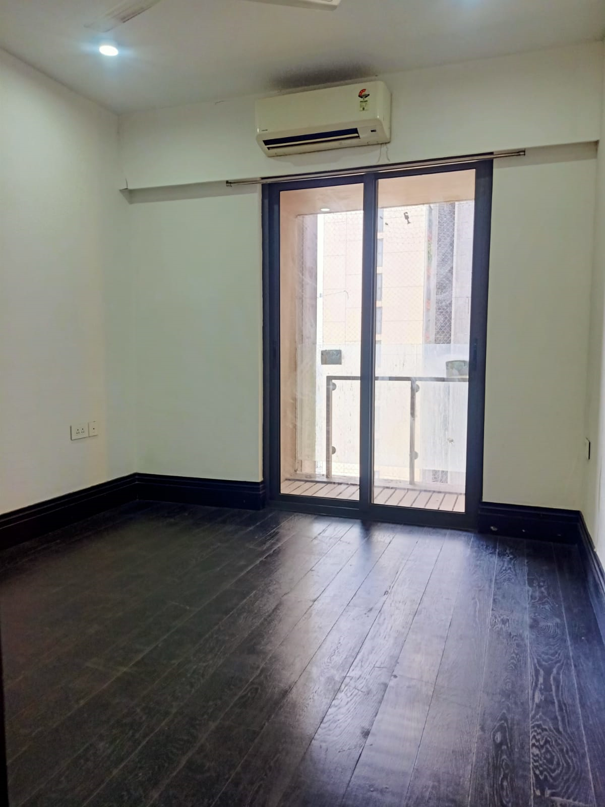 1 BHK Flats on Rent in Lodha Estrella, Wadala