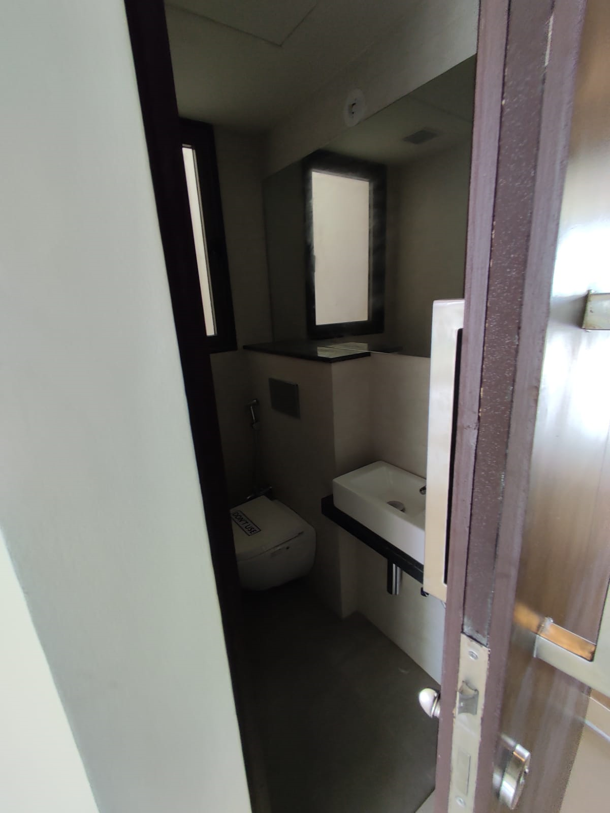 1 BHK Semi Furnished in Lodha Casa Viva , Thane West