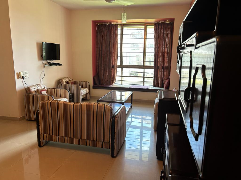 2½ BHK Flats on Rent in Oberoi Woods, Goregaon East