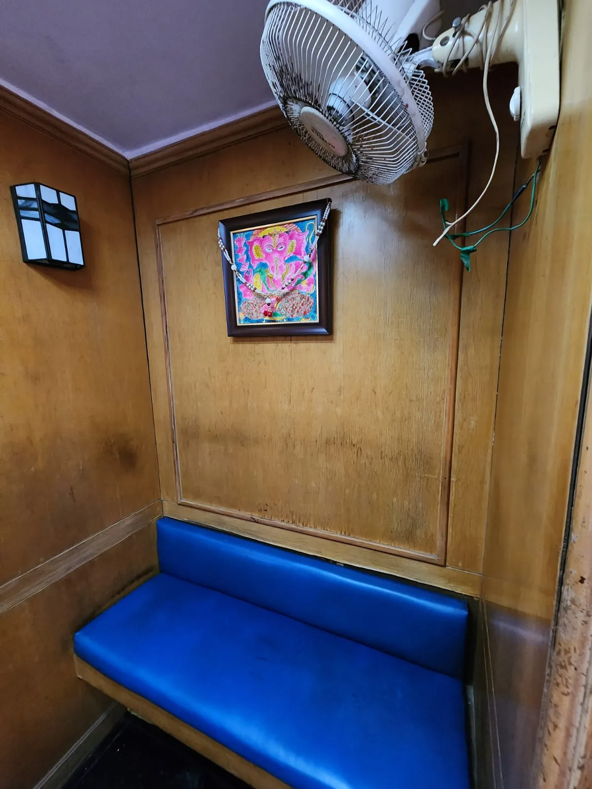 Office Space Offices on Rent in Rajabahadur Compound, Fort