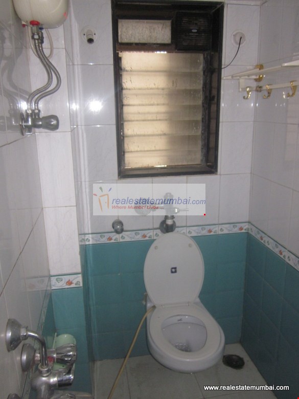 Bathroom 3 - Juhu Griha Swapna, Juhu