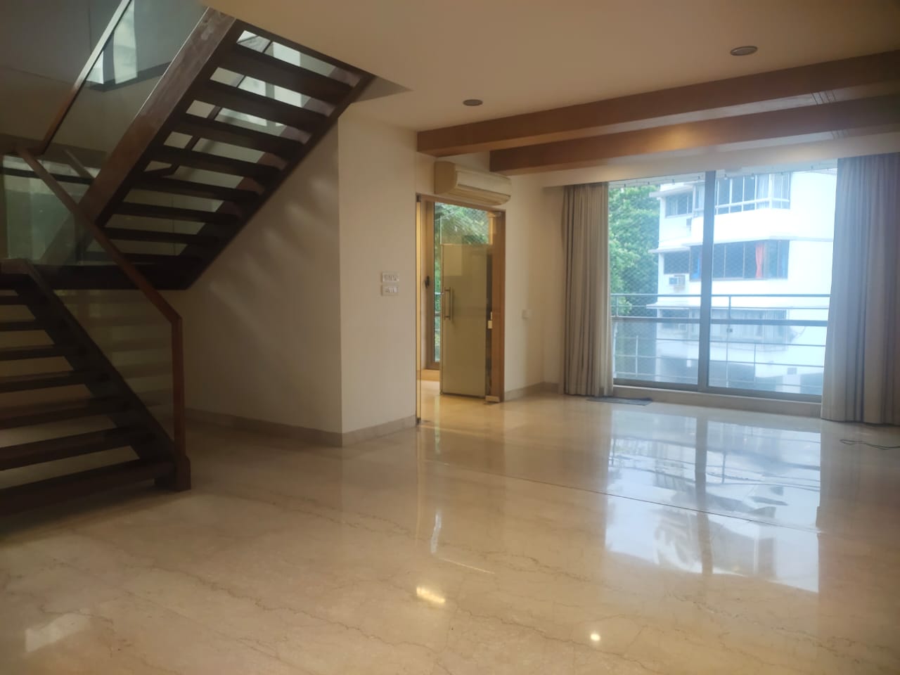 11 - Dipika, Bandra West