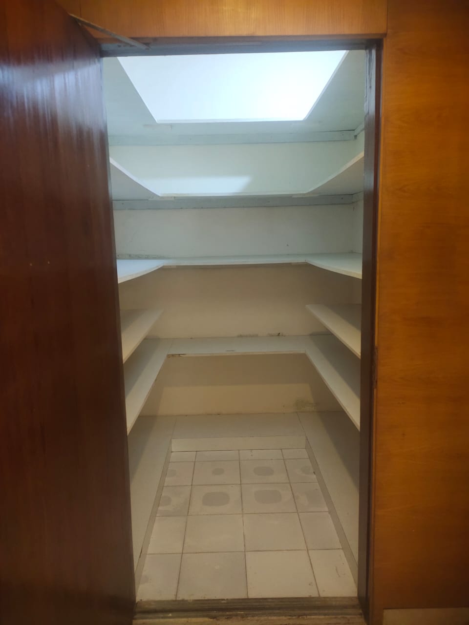 4 BHK Flats for Sale in Dipika, Bandra West