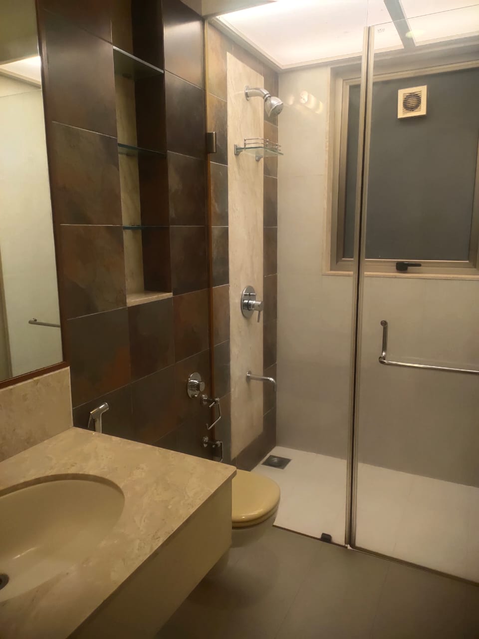 4 BHK Flats for Sale in Dipika, Bandra West