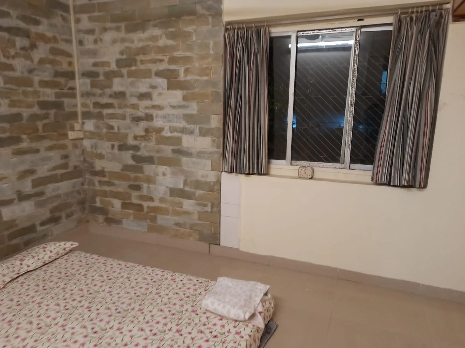 2 BHK Flats on Rent in Roop Darshan, Juhu