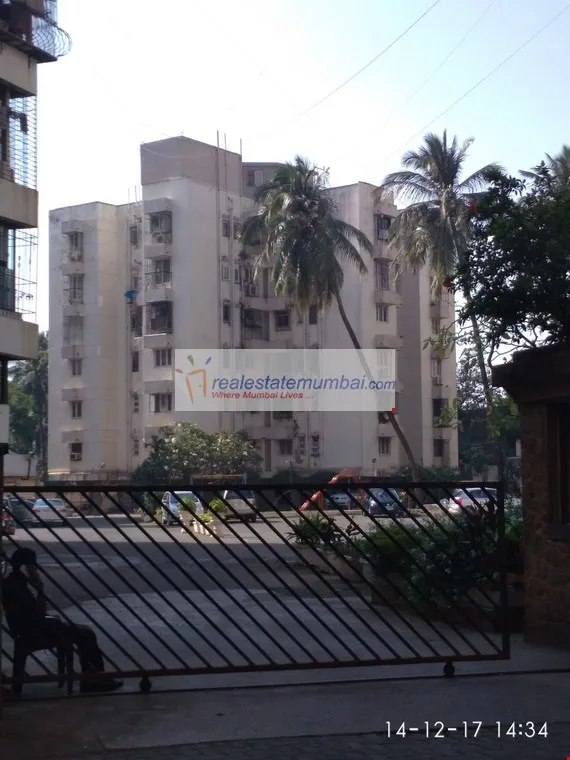 2 BHK Flats for Sale in Deccan House, Bandra West
