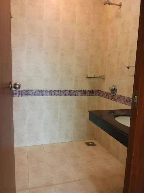 Master Bathroom - Oberoi Splendor, Andheri East