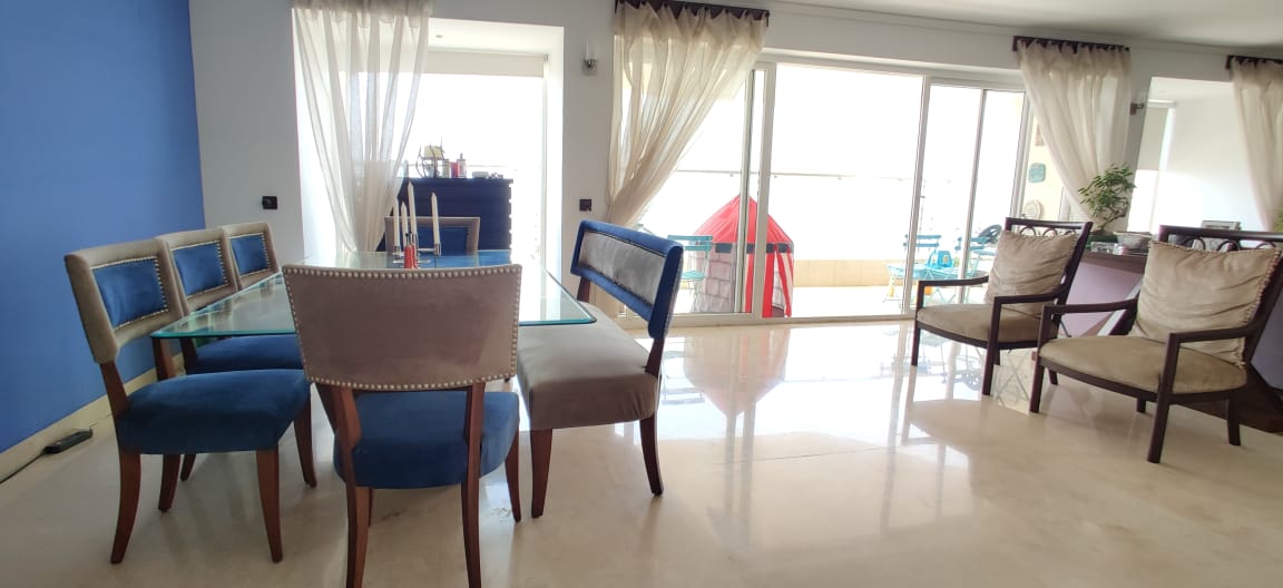 Dining - Raheja Sunkist, Bandra West