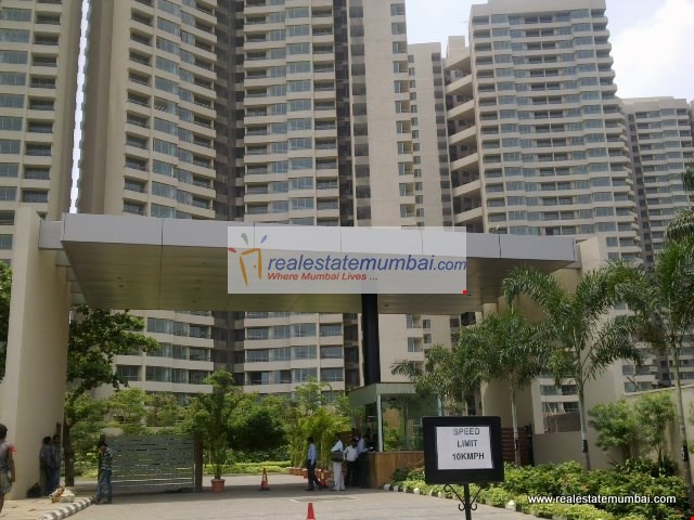 3 BHK Semi Furnished in Oberoi Splendor , Andheri East