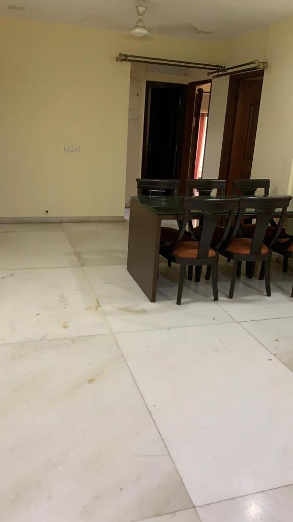 01 - Landmark, Bandra West