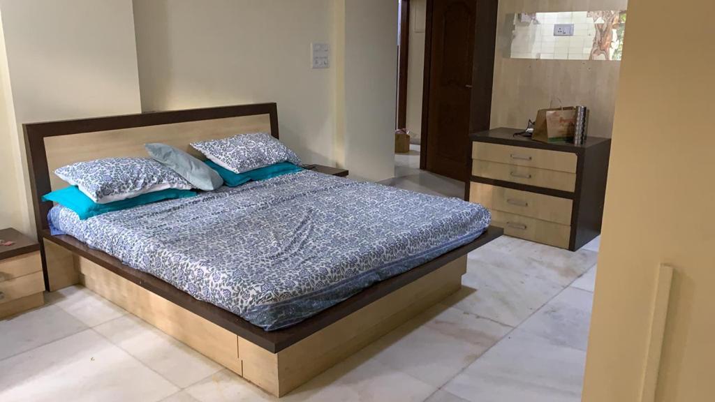 04 - Landmark, Bandra West