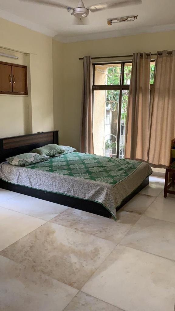 05 - Landmark, Bandra West