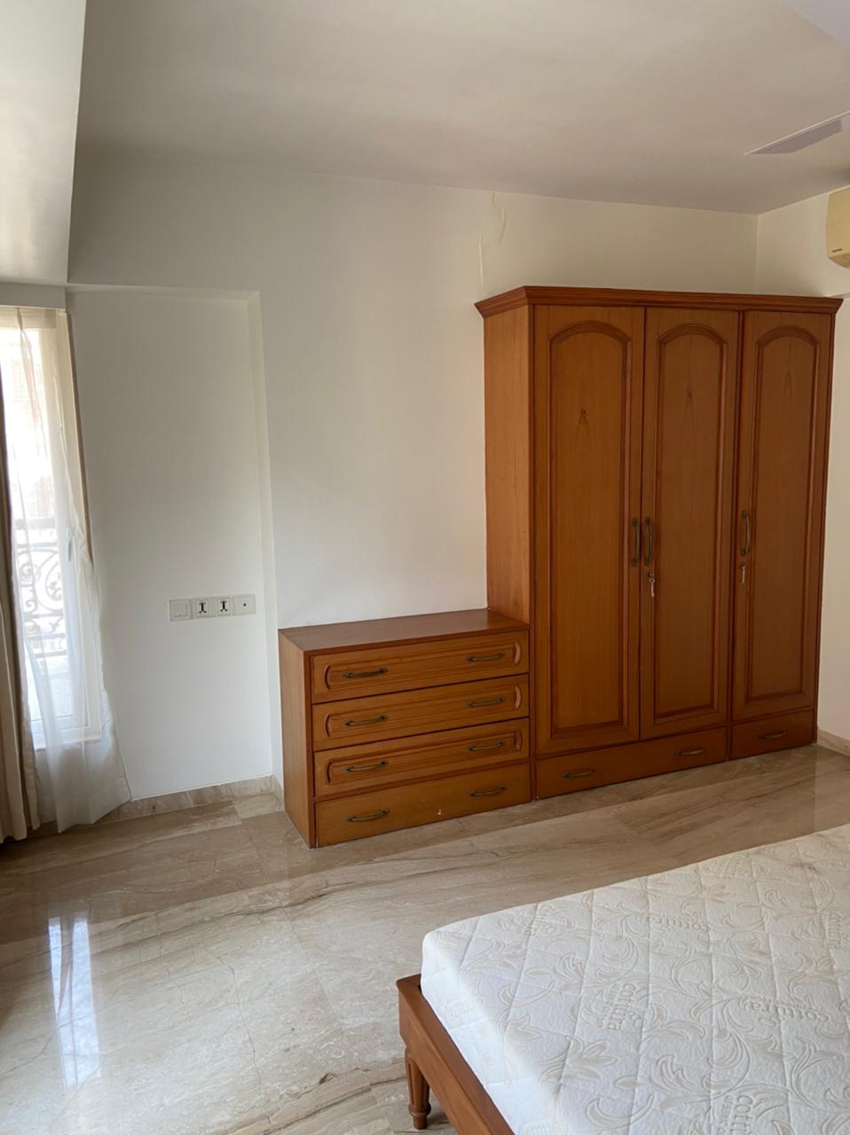 Bathroom 25 - The Point, Bandra West