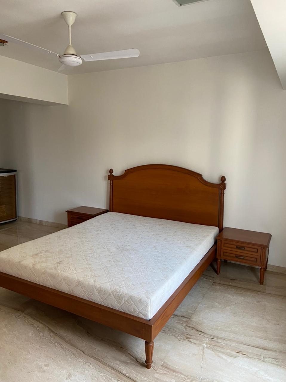 Bedroom 21 - The Point, Bandra West