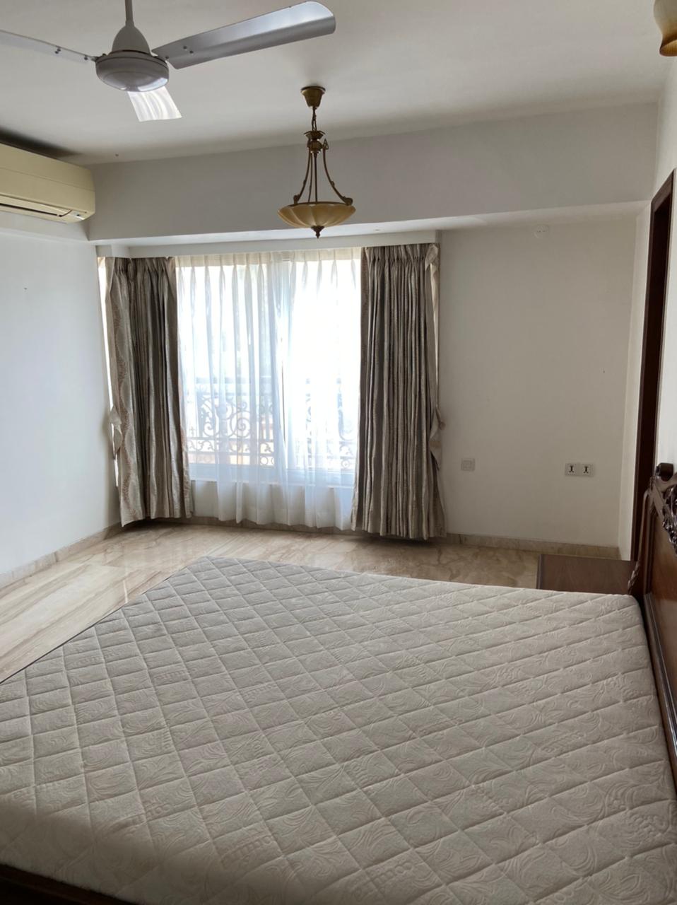 Bedroom 32 - The Point, Bandra West