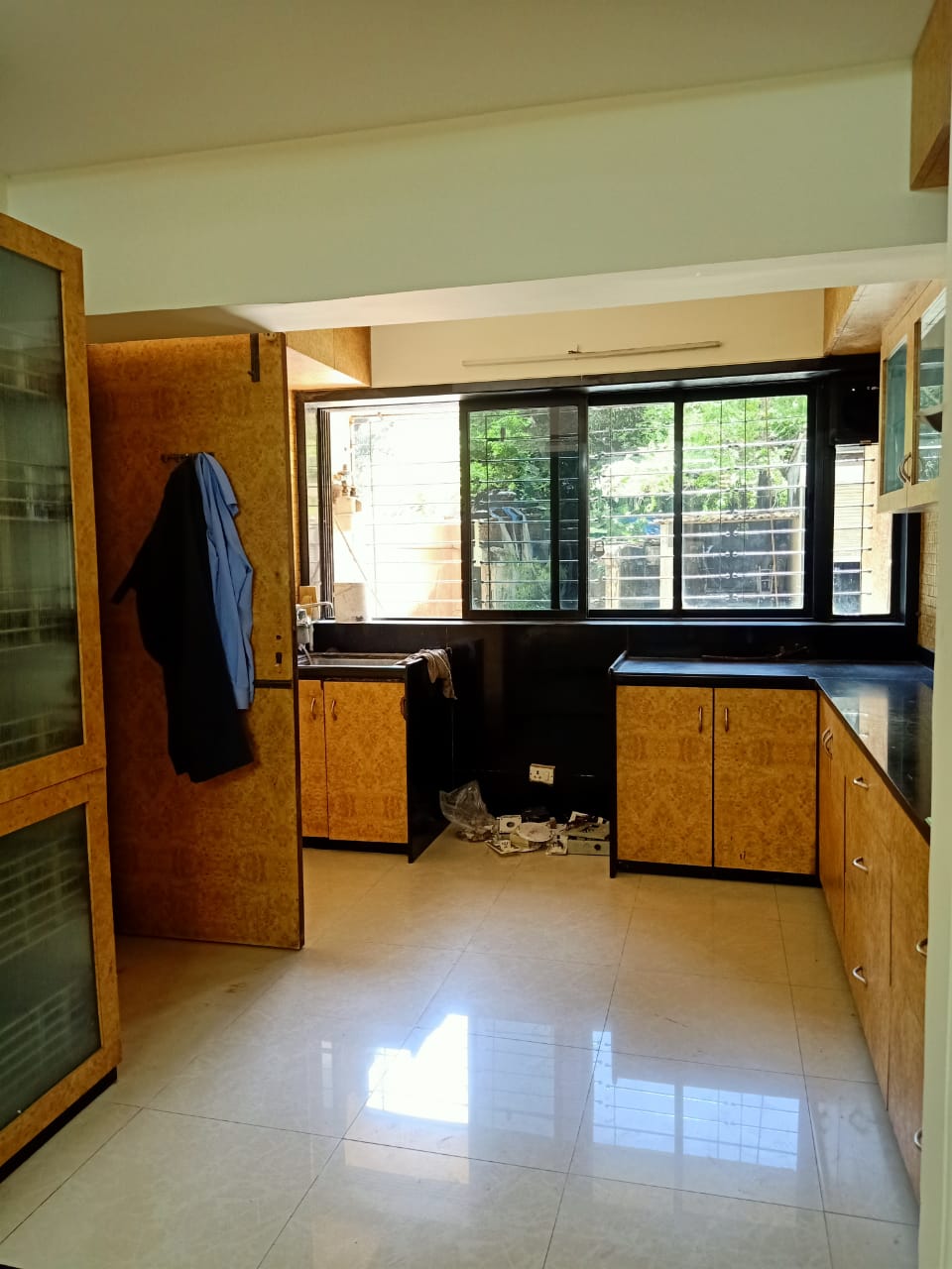 12 - Sunflower, Bandra West