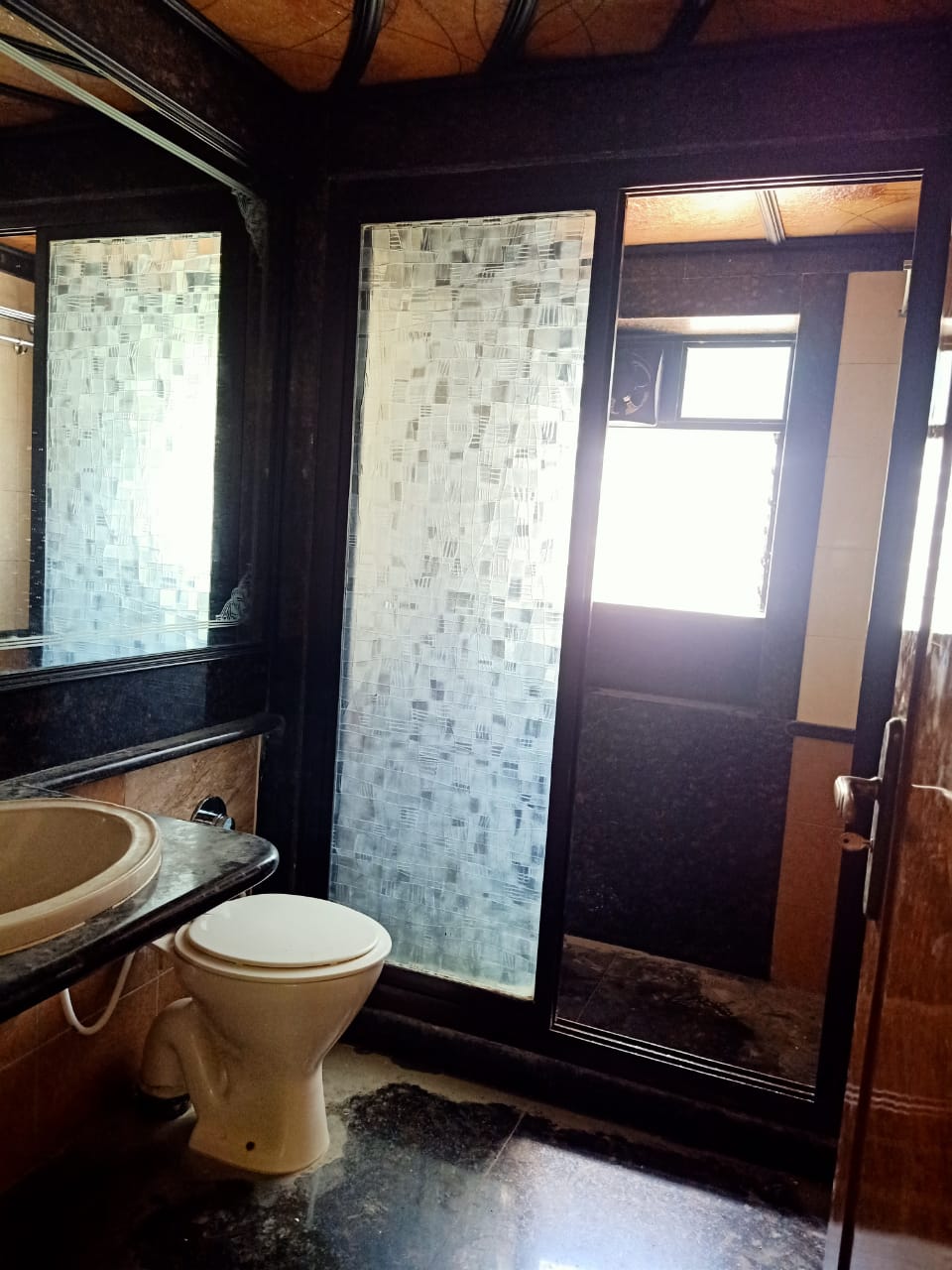 15 - Sunflower, Bandra West