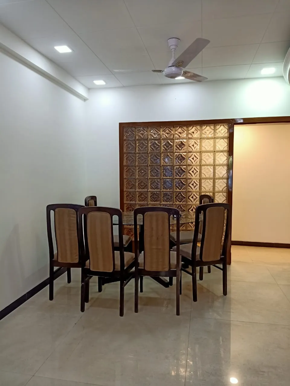 2 BHK Flats for Sale in Sunflower, Bandra West