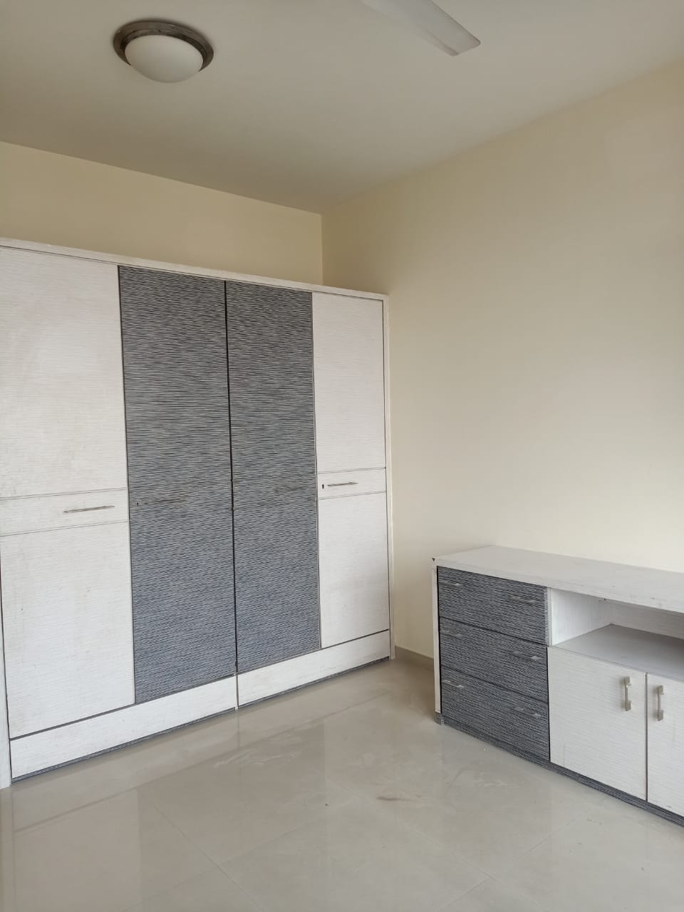 4 - Oberoi Springs, Andheri West