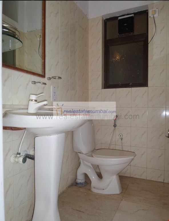 Master Bathroom - Sterling Seaface, Worli