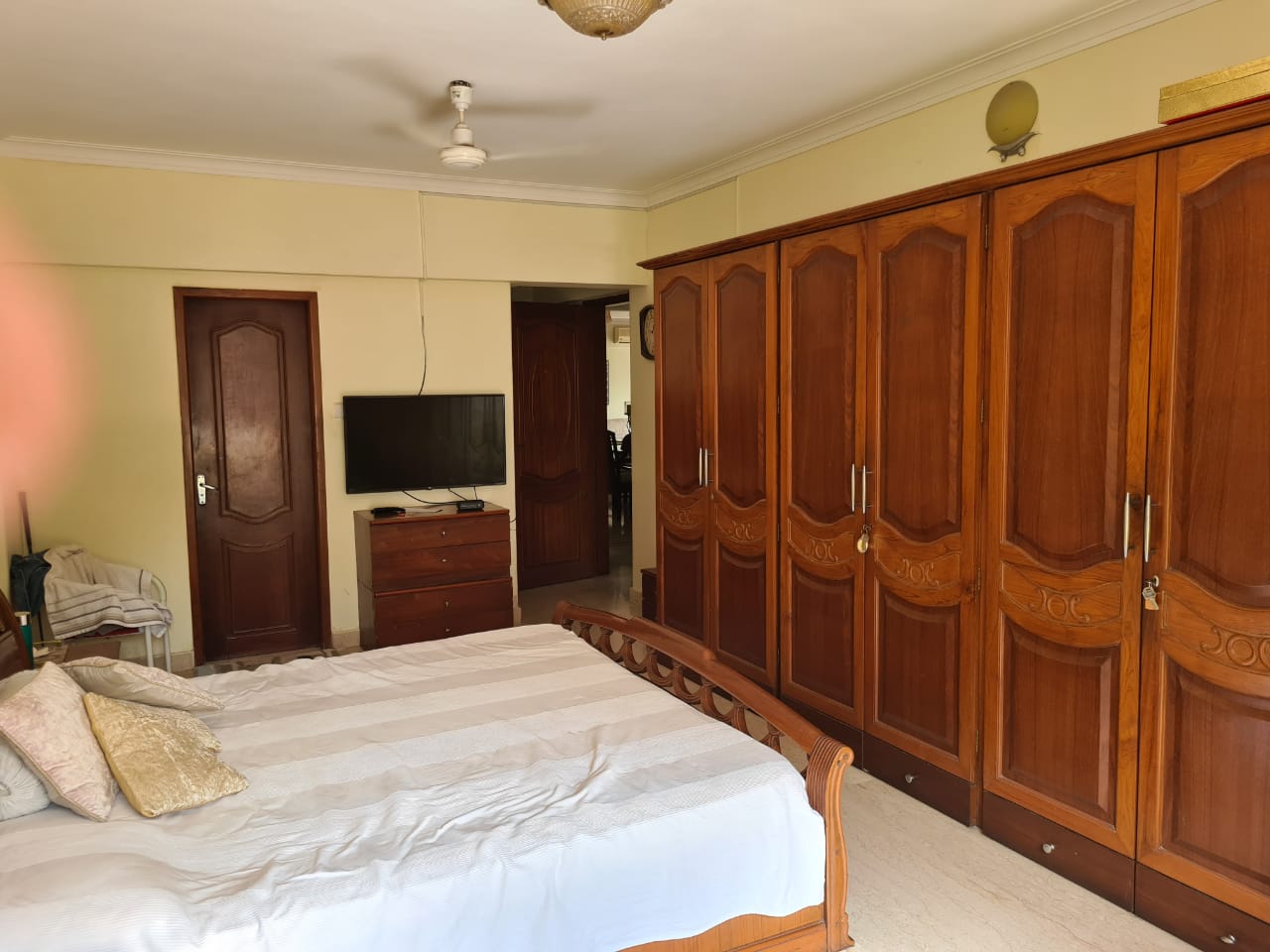 11 - Wagh Manor Apartment, Bandra West