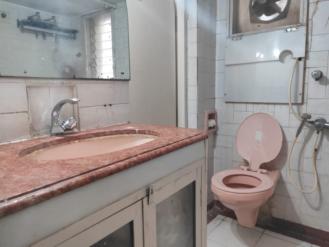 Master Bathroom - Girnar, Andheri West