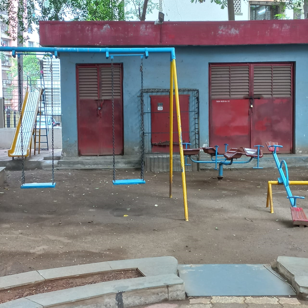 2 BHK Fully Furnished in Gaurav Garden , Kandivali West