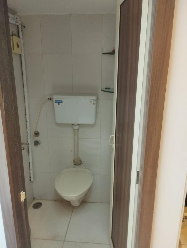 5 - Juhu Sangeeta, Juhu