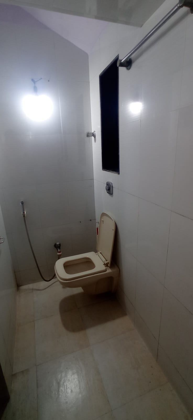 2 BHK Flats for Sale in Arvasu, Santacruz West